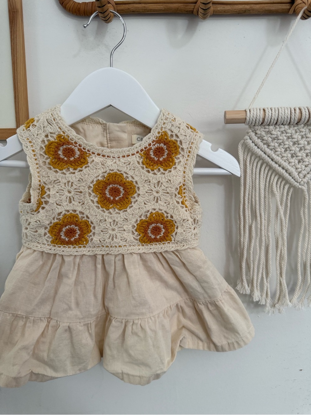 C&C California Kids - 18m - beautiful flowy top with crochet flowers